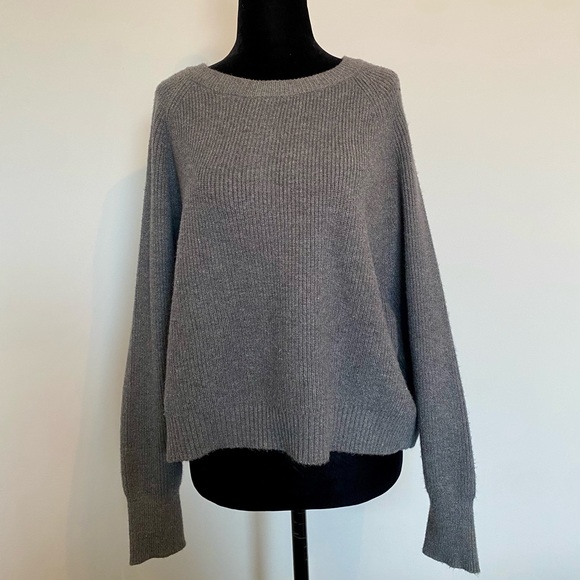 Zara Sweater - Picture 1 of 5